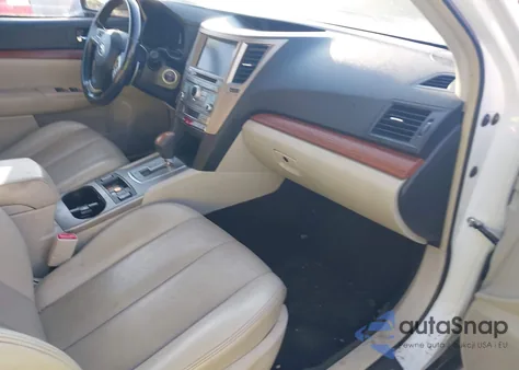 2013 Subaru Outback 2.5I Limited z USA, uszkodzony, nr VIN 4S4BRCLCXD3206044